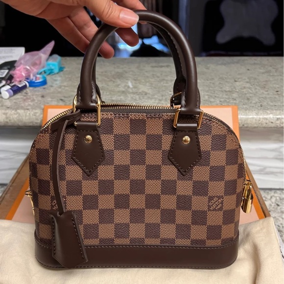 ❌SOLD ❌Louis Vuitton Damier Ebene Alma BB Bag🌺 - Picture 11 of 15